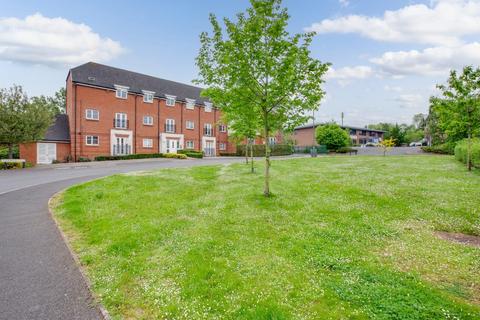 2 bedroom flat for sale, Stubwick Court, Old Saw Mill Place,  Little Chalfont, Buckinghamshire, HP6 6FF