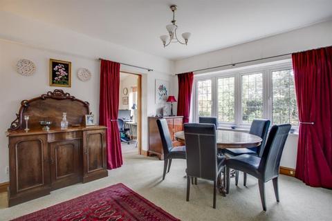 3 bedroom detached house for sale, Parkfield Avenue, Amersham, Buckinghamshire, HP6 6BE