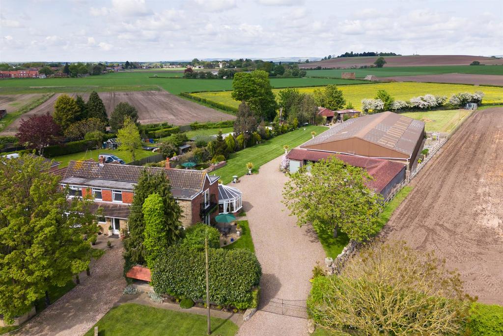 The Moorings, HolmeOnSpaldingMoor 5 bed house for sale £875,000