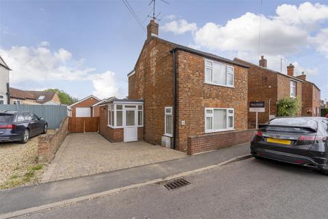 2 bedroom detached house for sale, Willington Road, Kirton, Boston