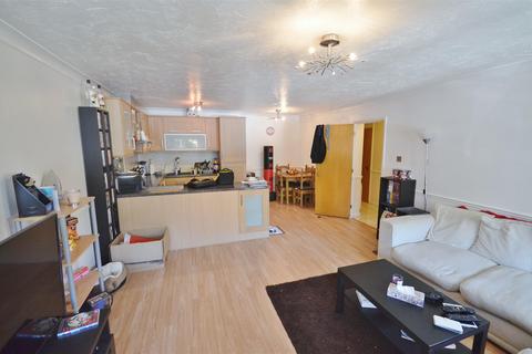 2 bedroom apartment for sale, Barons Court, Earls Meade, Luton