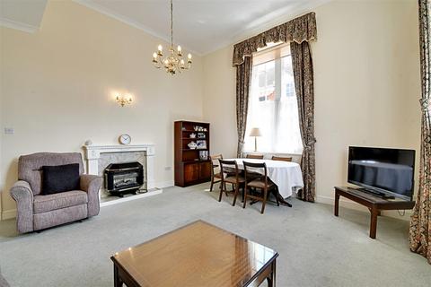 1 bedroom flat for sale, Chauncy Court, Hertford SG14