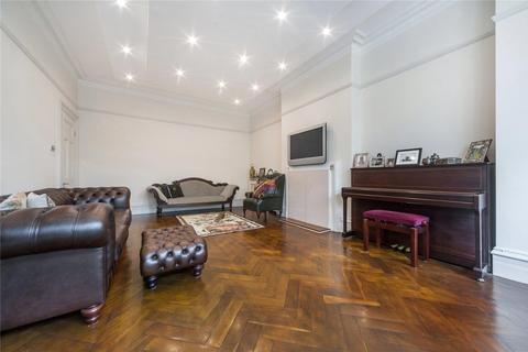 3 bedroom flat to rent, Langland Gardens, Hampstead, London, NW3