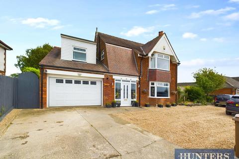 4 bedroom detached house for sale, Arnold Lane West, Arnold, Hull, HU11 5HP