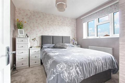 41 Cassandra Gate, Cheshunt, Waltham Cross, EN8 0XE