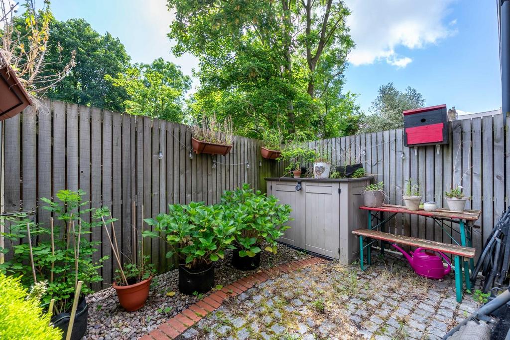 Patio garden