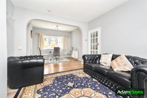 4 bedroom end of terrace house to rent, Coleridge Road, North Finchley N12
