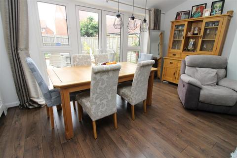 22 Benjamin Gray Drive, Littlehampton, BN17 7FA