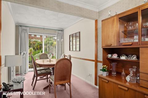 11 Hoecroft, Nazeing, Waltham Abbey, EN9 2RD