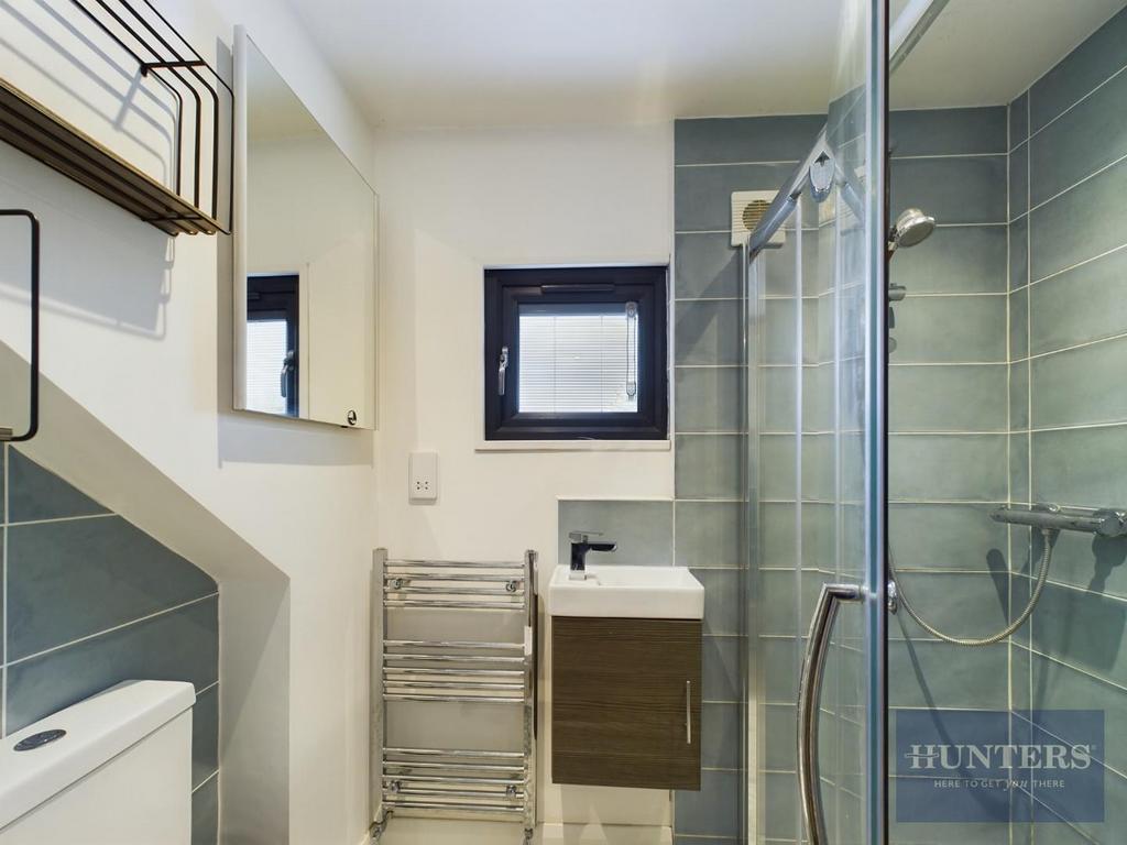 En-Suite to Bedroom Three