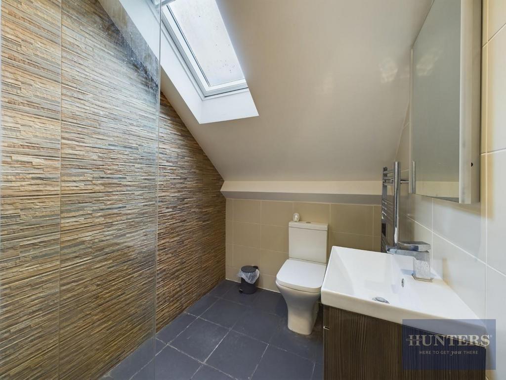 En-Suite to Bedroom Four