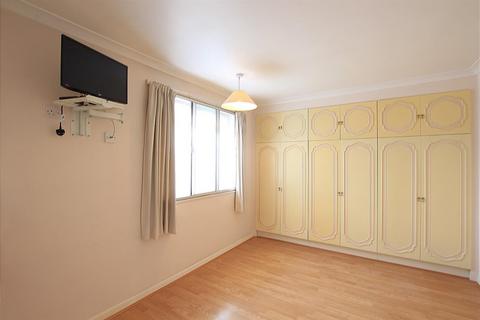 19 Brabazon Road, Hounslow, TW5 9LL