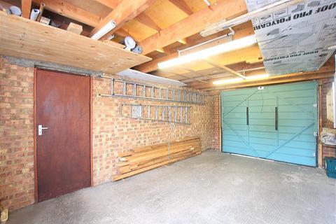 19 Brabazon Road, Hounslow, TW5 9LL