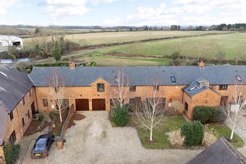 4 bedroom barn conversion for sale, The Hayloft, Sheriffs Lench