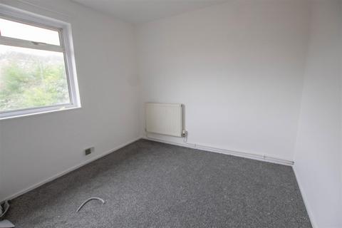 3 bedroom terraced house to rent, Dalham Place, Haverhill CB9