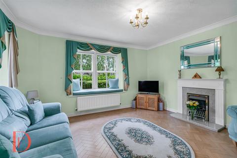 3 bedroom detached house for sale, Roding Gardens, Loughton IG10