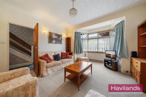 4 bedroom semi-detached house for sale, The Brackens, Enfield