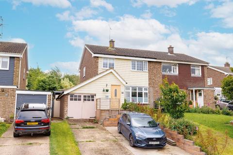 3 bedroom semi-detached house for sale, Barryfields, Shalford, Braintree
