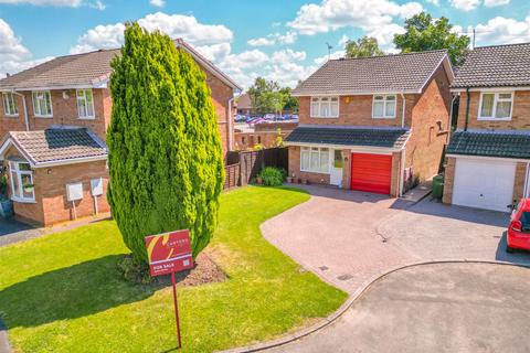 3 bedroom detached house for sale, Blenheim Close, Crowhill