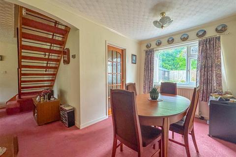 3 bedroom detached house for sale, Blenheim Close, Crowhill