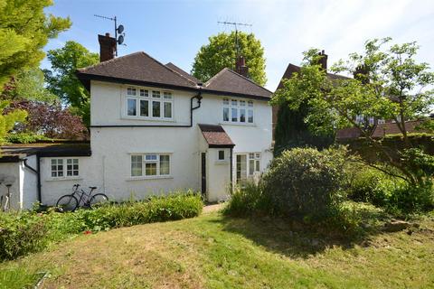 8 bedroom property for sale, Norton Way South, Letchworth Garden City