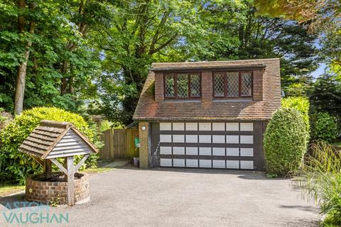 6 bedroom detached house for sale, Withdean Road, Brighton BN1