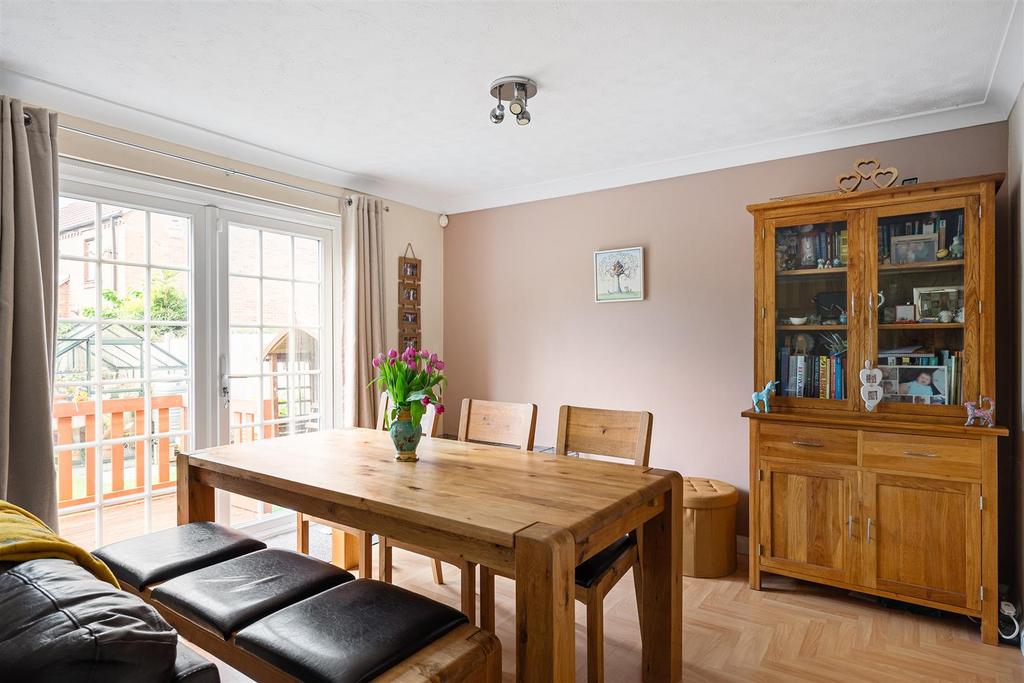Living/dining room