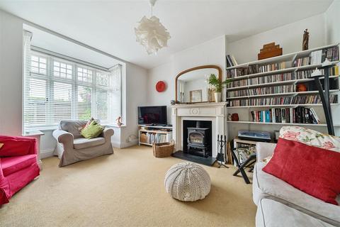 63 Headley Road, Liphook, GU30 7PR