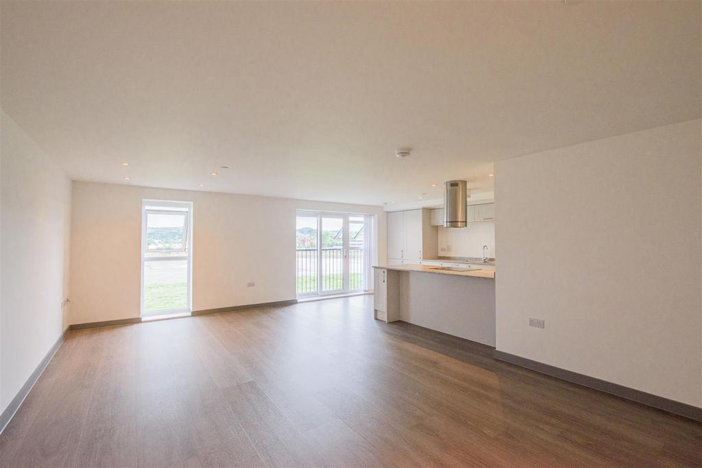 Taw Wharf, Sticklepath, Barnstaple 2 bed apartment to rent £1,250 pcm