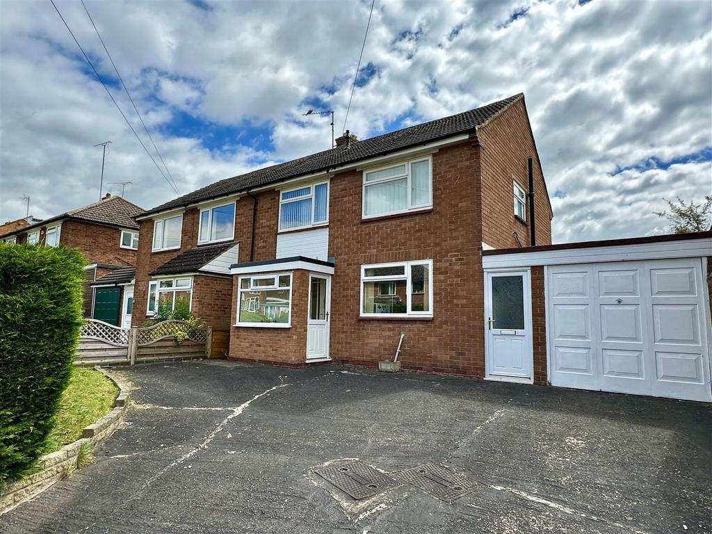 Gerard Road, Alcester 3 bed semidetached house for sale £325,000