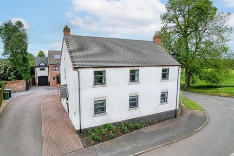 5 bedroom detached house for sale, Meadow Close, Newton Burgoland