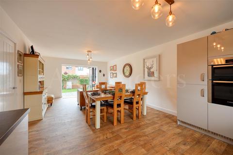 5 bedroom detached house for sale, Meadow Close, Newton Burgoland