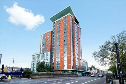 2 bedroom flat to rent, 187 East India Dock Road, London