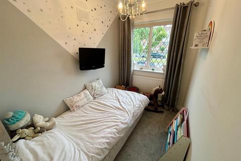 243 Waltham Way, London, E4 8AQ