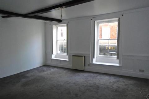 5 bedroom flat to rent, High Street, Rochester