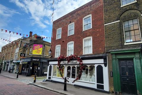 6 bedroom flat to rent, High Street, Rochester