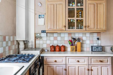 54 Culverhay, Ashtead, KT21 1PS