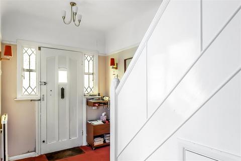 54 Culverhay, Ashtead, KT21 1PS