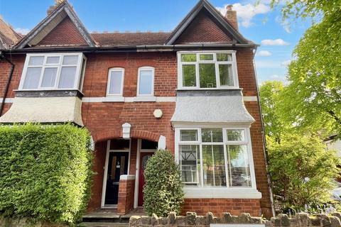3 bedroom end of terrace house for sale, Hill Crest Road, Birmingham B13