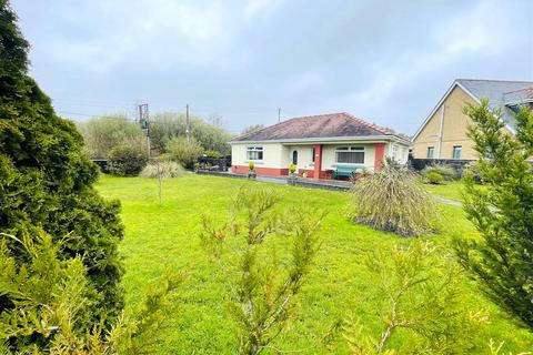 2 bedroom detached bungalow for sale, Gwendraeth Road, Tumble, Llanelli