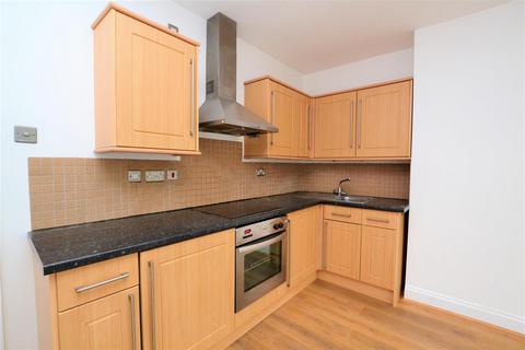 1 bedroom flat to rent, Heath Road, Twickenham