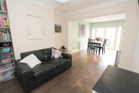 47 Stanley Square, Carshalton, SM5 4LX