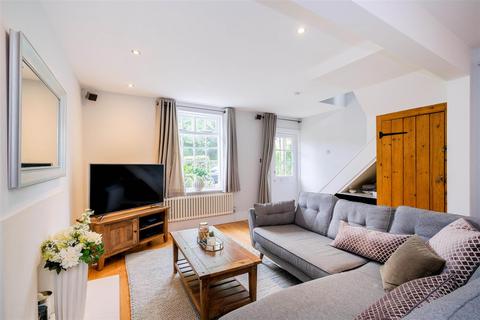 2 bedroom end of terrace house for sale, Baldwins Hill, Loughton
