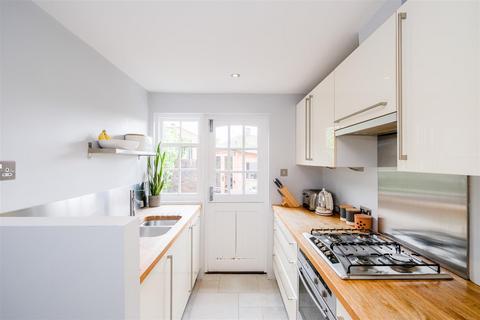 2 bedroom end of terrace house for sale, Baldwins Hill, Loughton