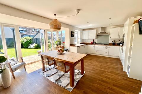 4 bedroom detached house for sale, Porlock Close, Ogmore-by-sea, Vale of Glamorgan, CF32 0QE