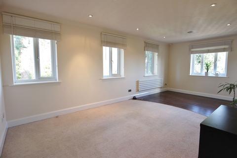 3 bedroom apartment for sale, St Cross Court, Hoddesdon EN11