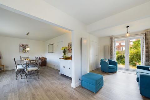 28 Stonecross Road, Whitby, YO21 3LT
