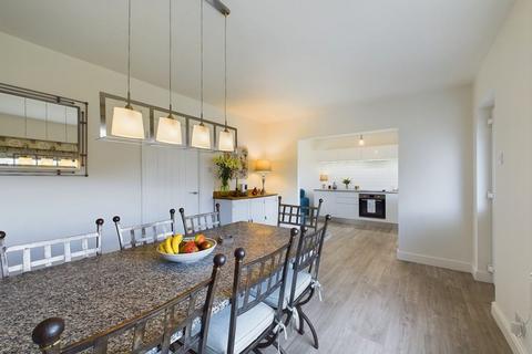 28 Stonecross Road, Whitby, YO21 3LT