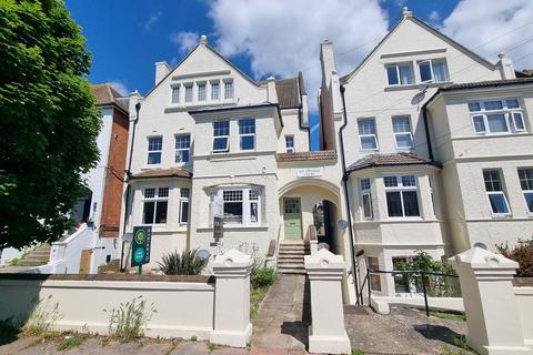 3 bedroom apartment for sale, Cantelupe Road, Bexhill On Sea, TN40