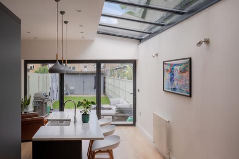 28 Downsell Road, London, E15 2BU